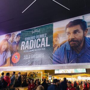 Eugenio Derbez Instagram - #aboutlastnight @radicalthemovie 💫✨