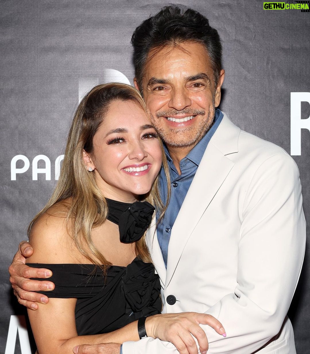 Eugenio Derbez Instagram - About last night. #screening @radicalthemovie πΏποΈ