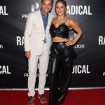 Eugenio Derbez Instagram - About last night. #screening @radicalthemovie 🍿🎞️