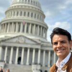 Eugenio Derbez Instagram - Since it's National Hispanic Heritage Month in the US, I travelled to Washington, D.C. to show the latino congressmen my newest film @radicalthemovie and engage in a reflection about education. @kamalaharris @joebiden @participant Como en E.U.A. es el mes de la herencia hispana, viajé a Washington para presentarle a los congresistas latinos mi nueva película @radicalthemovie y reflexionar sobre el tema de la educación.