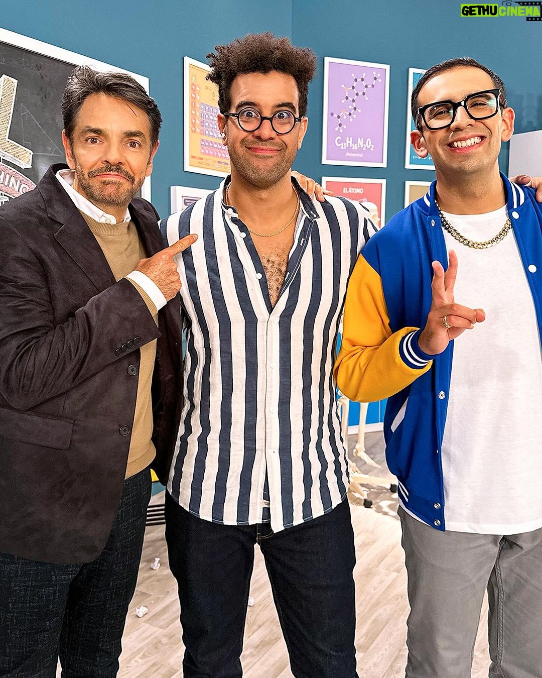 Eugenio Derbez Instagram - #LOLMX puso el jamรณn y Salame... los huevos. Bienvenido Isaac Salame a #LOL6 @lolmx_oficial ๐ Marzo 8 ๐๐ป @primevideomx // LOLMX gave us beer, @isaacsalamef gave us someone to pick on๐