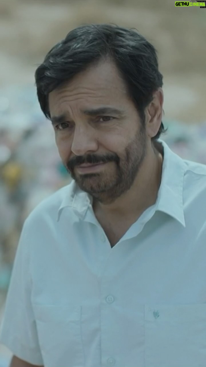 Eugenio Derbez Instagram - #Radical sigue rompiendo barreras. Reconocida por medios, festivales y críticos ya está disponible en @vix