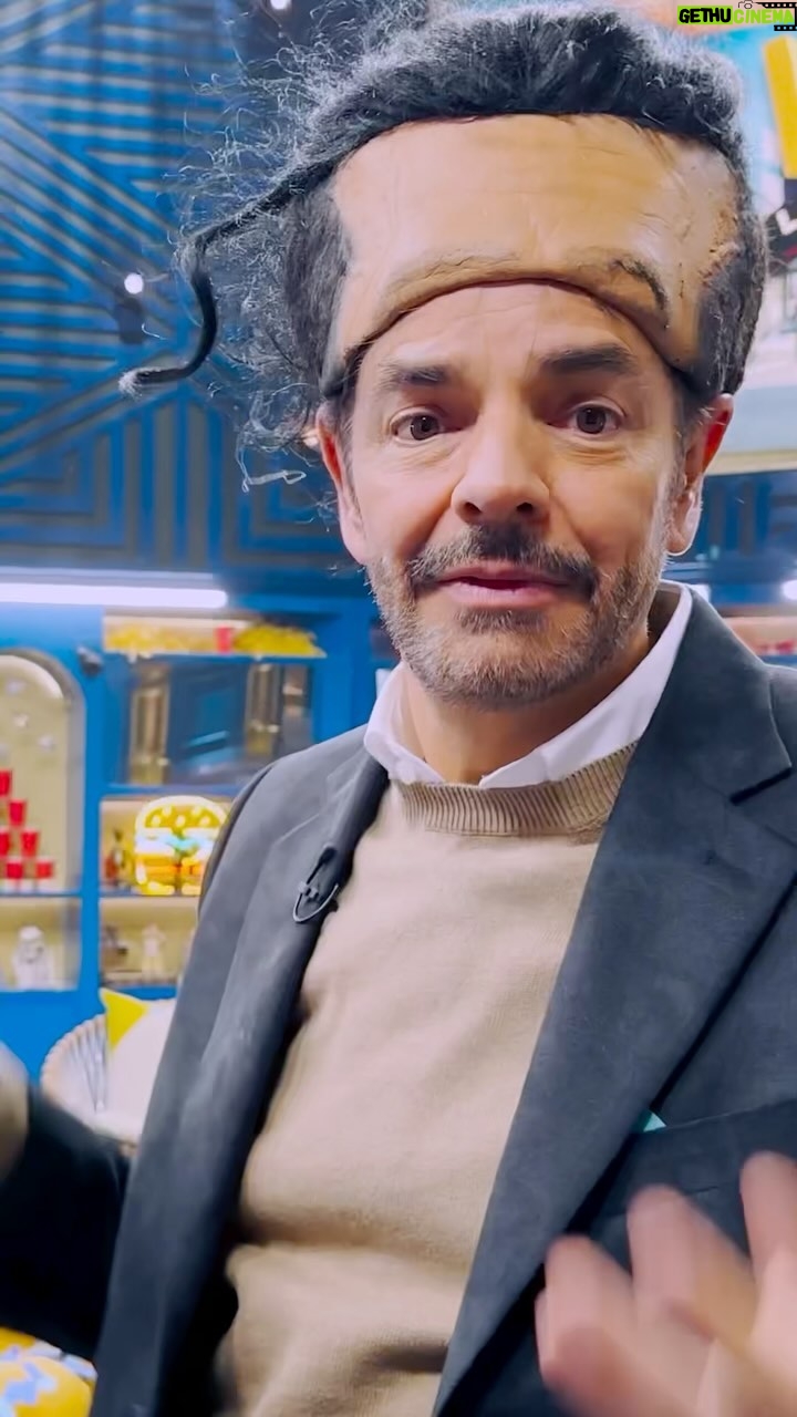 Eugenio Derbez Instagram - Así quedó la casa después de grabar la 6ta temporada de @lolmx_oficial Inicio: 8 de marzo. It’s time to start a new cycle in #LOLMX school, and this new generation comes very “nerdy”. LOL Season Six 💀 premiere March 8 on @primevideomx #LOL6