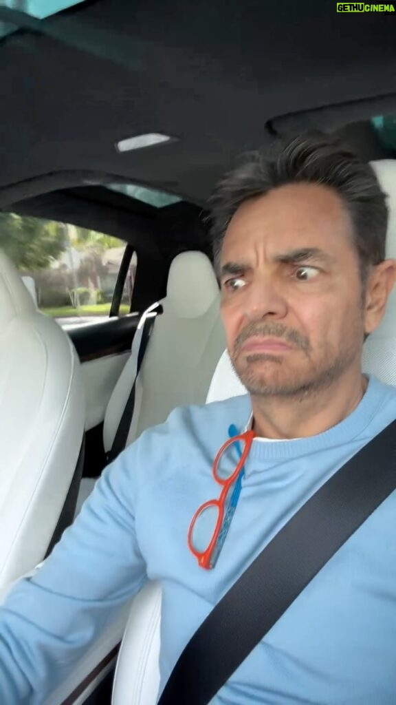 Eugenio Derbez Instagram - ¿Ustedes cómo se dan cuenta cuando su mujer manejó su coche?… Yo 👇🏼