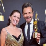Eugenio Derbez Instagram - “I’m honored and grateful to receive this award. I’m just relieved they haven’t heard me sing; they’d probably change their minds, but it’s too late now!” #IconAward #VoiceArtsAwardsGala Ya son más de 15 personajes icónicos a los que he doblado en películas. 🙌🏻 @societyvoicearts @alexrosaldo