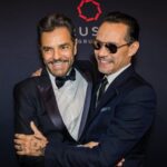 Eugenio Derbez Instagram - Thank you @marcanthony for honoring me and @radicalthemovie with the @maestrocares #VoiceOfChange award 🙌🏻 #changinglivesbuildingdreams New York City