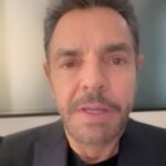 Eugenio Derbez Instagram - Thank you @marcanthony for honoring me and @radicalthemovie with the @maestrocares #VoiceOfChange award 🙌🏻 #changinglivesbuildingdreams New York City