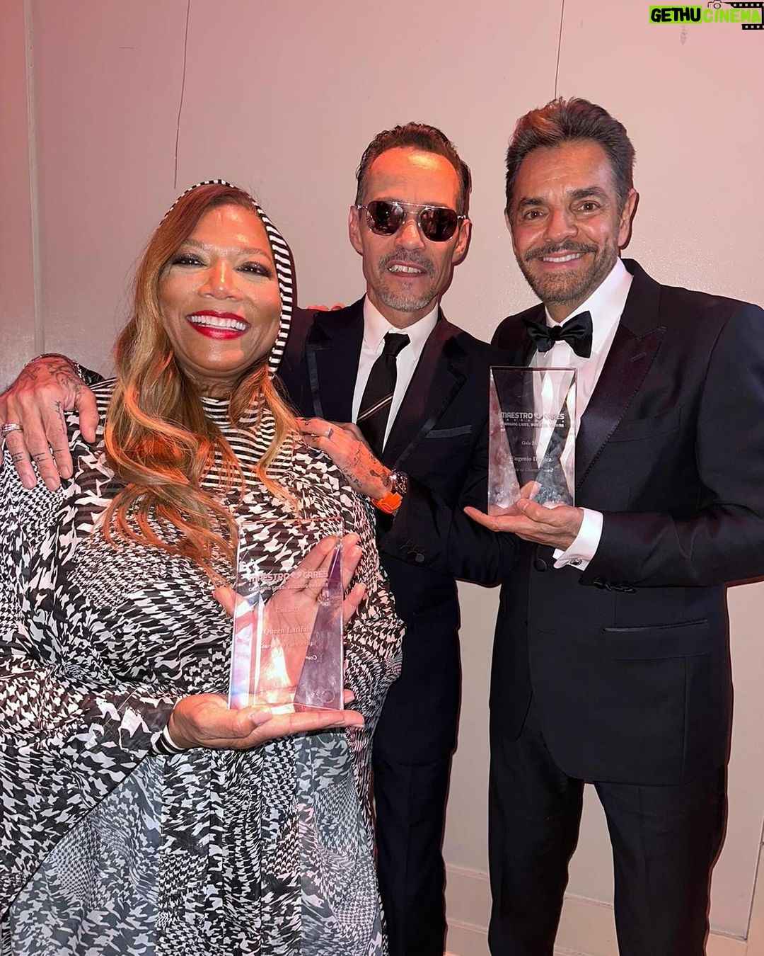 Eugenio Derbez Instagram - Such a great night. #photodump @maestrocares @marcanthony @ananavarrofl @queenlatifah New York City