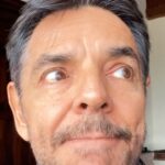 Eugenio Derbez Instagram - ¿Sabías que hay un seguro de salud en EU donde, si calificas, no pagas nada? NADA!!! 😱 Visita seguroaca.com para más información. @unitedhealthcare #ad #obamacare #unitedhealthcare