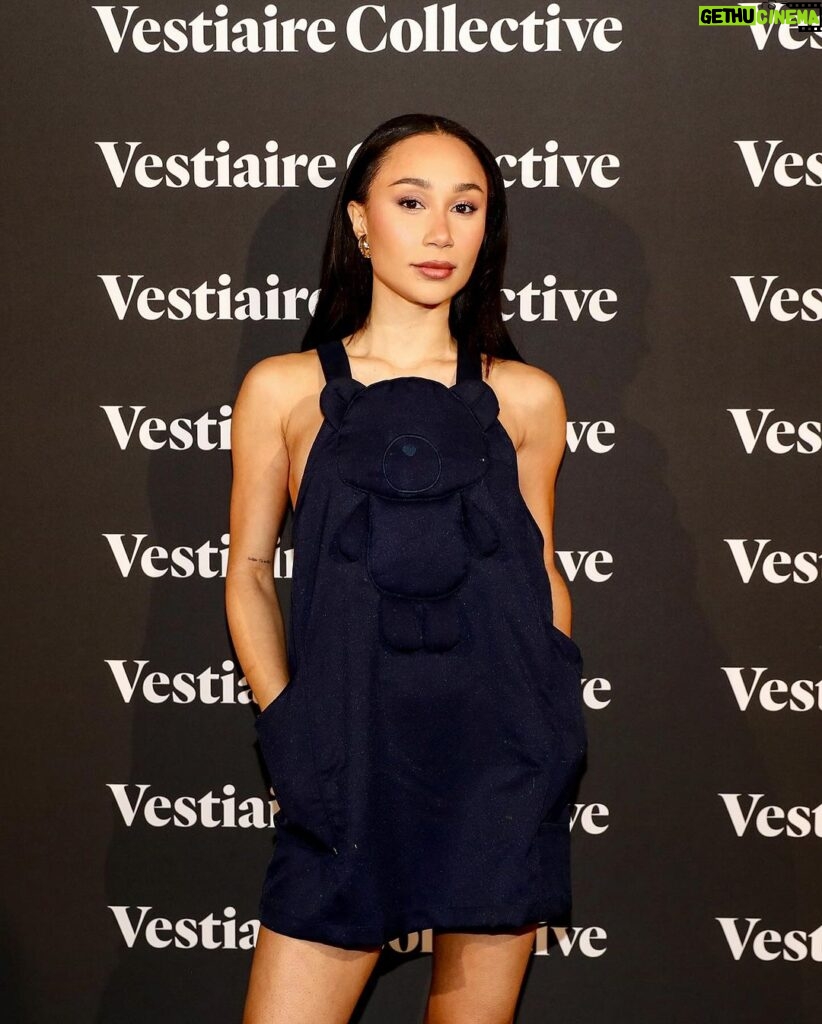 Eva Marisol Gutowski Instagram - There’s literally no better way to kick off Fashion Month than with @vestiaireco 🧸💙 OBVIOUSLY I had to wear one of my favorite vintage finds- this archive bear dress from Japanese designer Rivet and Surge. Not spons but you guys know i LOVE shopping vintage, and Vestiaire really cares about the sustainability aspect of fashion, curating the best vintage and secondhand designer pieces. ANYWAYASSSS enjoy this dumpy 🫶🥹