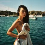 Eva Marisol Gutowski Instagram - I went to Sardinia and saw not a SINGLE sardine what’s up with that 🤨🐟 La Maddalena - Sardegna