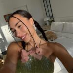 Eva Marisol Gutowski Instagram - And suddenly it was cold again 🤎🧣