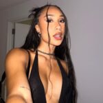 Eva Marisol Gutowski Instagram - This is the only time you’ll ever see me use my butt crack as an accessory 😶‍🌫️