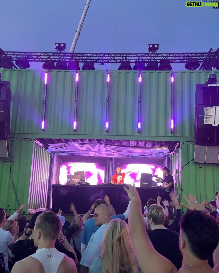 Eva Marisol Gutowski Instagram - Dear 2015 Eva; keep making elaborate 1 minute intro mixes for EVERY single one of your YouTube videos and getting demonetized on purpose because you just want to share good music with everyone 😂 It’s all gonna make sense eventually 🤝🥳 Thank you HELSINKI and @weekendfestival for giving me a moment in my life I’ll never forget! My first festival. Those who’ve been here know this was YEARS of hard work in the making. Finland- Y’all were TURNT and i threw so many surprises at the crowd i wasn’t sure how you’d react to but you trusted me and we had SO MUCH FUN. Now I’m wondering when i can do it again even better 🥹❤️🥹🥹 thank you thank you thank you and thanks to everyone who helped on the festival team and back end. Helsinki Finland