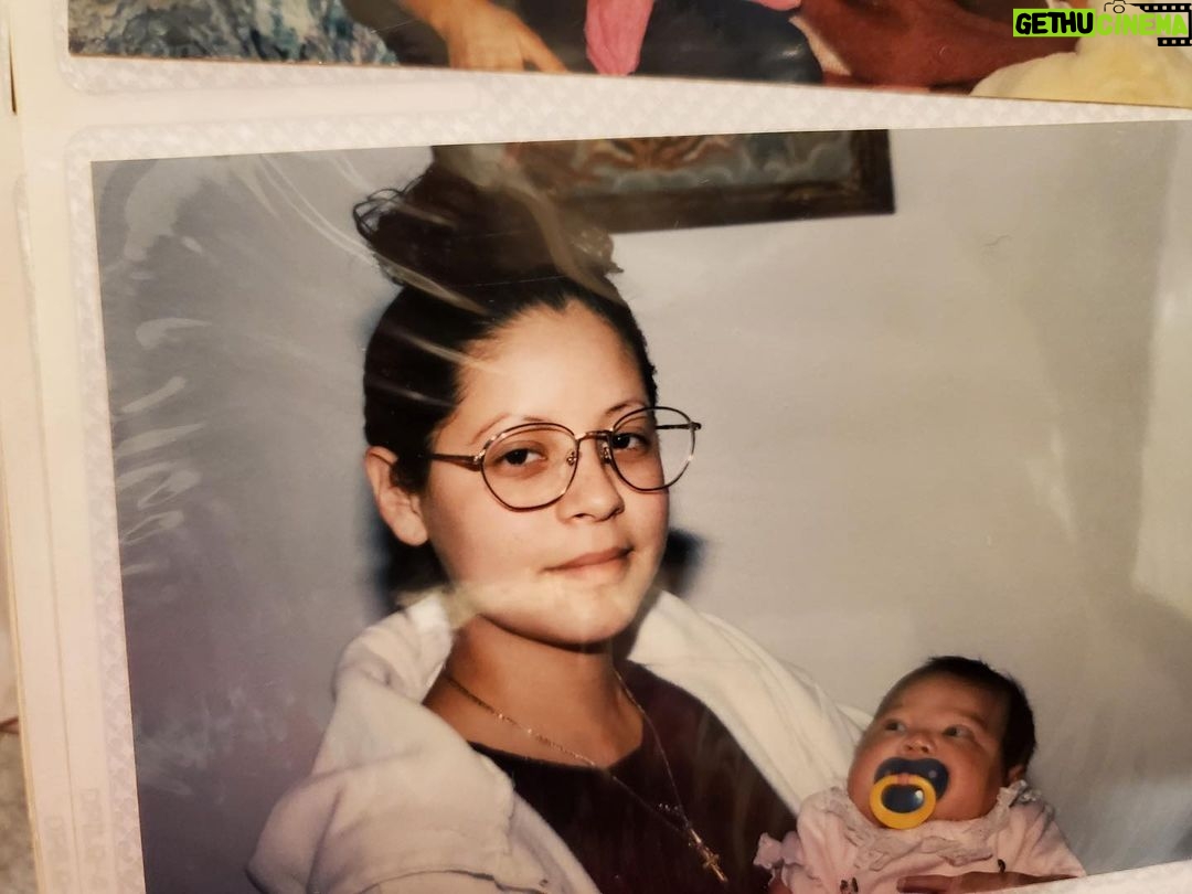 Eva Noblezada Instagram - ππΈπ¦πΉπΊπΌ I joyfully honor the Mothers in my family today! Thankful for them everyday. Look at my mom with her Mother, my Nana, Yolanda Palacio in the first pic πππ½ sending love and a warm embrace to everyone today. π€