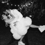 Evaluna Montaner Instagram - 4 años de casados @camilo. Es un honor y un orgullo ser tu esposa. Sabíamos que esta canción saldría el día antes de nuestro aniversario y quise hacerle un homenaje a esos cuatro años tan fantásticos poniéndome en el video el mismo vestido que me puse para bailar contigo toda la noche ese 8 de Febrero del 2020. Te admiro y te amo cada día más. (Las que están en blanco y negro son las de nuestra boda y las de color de nuestro video de #PLIS ) 🙏🏼