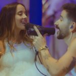 Evaluna Montaner Instagram - Sigo confirmando que mi lugar feliz es cualquiera en donde esté al lado de ella. Cualquier esquina del mundo se siente como estar al lado del mar cuando Evaluna está cerquita. Más música pa que baile LA TRIBU PLIS🏝 Ya salióooooo link en bioooo