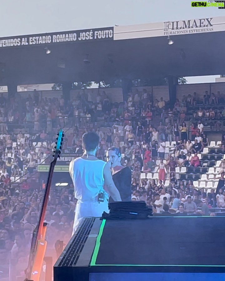 Evaluna Montaner Instagram - Amo cantar contigo @camilo 🪲