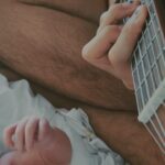 Evaluna Montaner Instagram – Índigo nació. Dios estuvo presente en cada segundo del parto en nuestro hogar.
Es una niña feliz y curiosa.
Evaluna es la mujer más fuerte, virtuosa, y valiente que ha pisado este planeta. Todo mi respeto, mi servicio y mi entrega a la reina de esta casa!
Gracias por todos sus mensajes, sus oraciones y los borbotones de amor y luz que han enviado hasta acá!!
Creció La Tribu ⛺️🔥☁️
(Soltando el teléfono otra vez para hacer otra siesta los 3)
