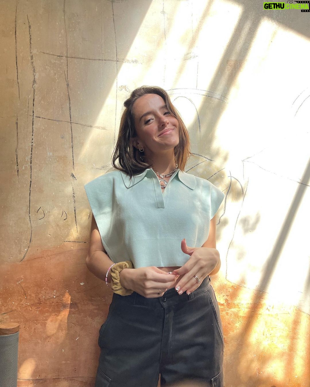 Evaluna Montaner Instagram - ⚡️ @camilo me toma fotos ⚡️