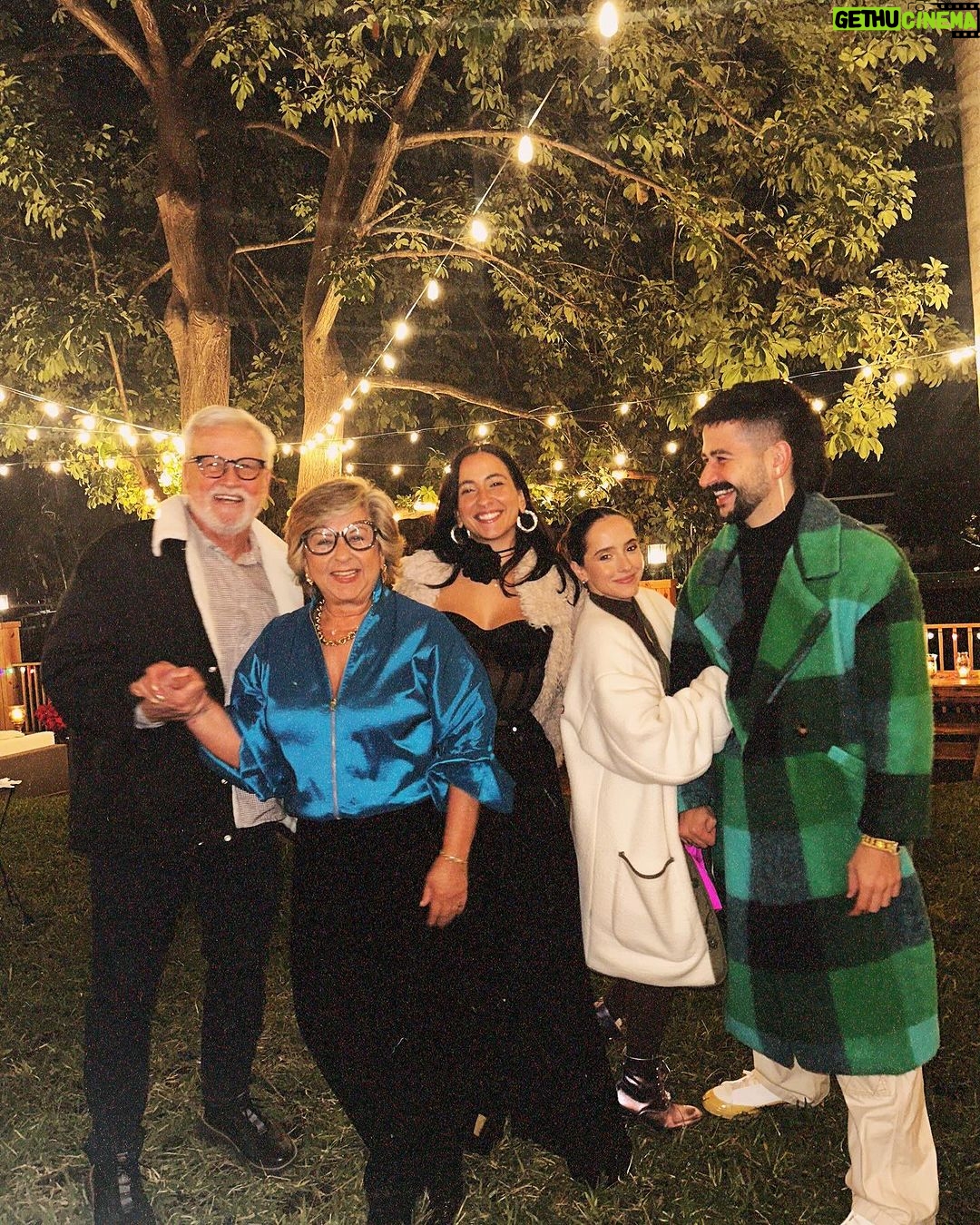 Evaluna Montaner Instagram - Felijañooooo!! 🍾 Puro lof.
