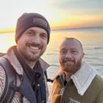 Evan Thomas Instagram - Merry Christmas! It’s been another wild, busy year, but it’s nice to wind down in quiet northern Michigan. Time to open some gifts and get cooking 😍. Hope everyone has a lovely day! What’s your go to Christmas meal? 🤔 Beaver Island