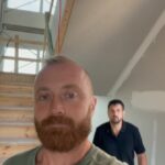 Evan Thomas Instagram - It’s time to Rock the Block, AGAIN!!! What an unbelievable experience it was. I was amazed at how much more intense this season was. It shook us to our cores I’d say. BUT, I’m so proud of this house. Everything we messed up on last time was corrected x10!! We worked so hard on this project and I can’t wait til y’all see it. AND, we made some amazing new friends along the way 🥰 but the drama this season… was real. That’s some tea since you read this far Show airs March 4th at 9pm on @hgtv #rocktheblock #newfriends #ilovethesepeople #tyisastudmuffinlol Treasure Island, Florida