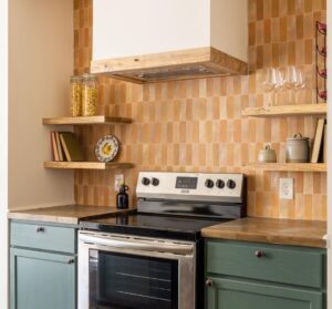Evan Thomas Instagram - Hard to believe that season 3 is over, but it was a nice way to end it! The Italian house really came together with the help of our friends @jennymarrs and @dave.marrs. The handmade tile worked perfectly with that pretty olive color. Thanks so much for the help, Dave and Jenny!

It’s always bitter sweet to see a season end. We worked so hard for so long to renovate all these homes and make them the best that they can be. We’re really proud of the homes and hope you enjoyed watching. Until next time, y’all!