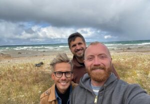 Evan Thomas Instagram - It was a great weekend up north!  Got some fall foliage in before our schedule gets crazy!  Belle also looks amazing in fall tones!! Happy fall y’all!  #happyfall #northernmichigan #happyplace #nature #fall #fallfoliage #belle #dogsofinstagram #puremichigan