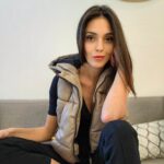 Evelin Kostova Instagram – Елате на театър, на 7ми октомври!
Представление и 1/2 в @armytheatre 
14 жени ще се смеят, ще пеят, ще танцуват…абе ще бъде чудно!