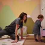 Evelin Kostova Instagram - Ивайла има нова стая, аз и нарисувах планини и така исках да се снимаме заедно, но ... you can't always get what you want 😂