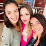 Evelin Kostova Instagram - Тази седмица беше така... ❤️🍬🧚🥳 А следващата... 27.09 - Басейнът 28.09 - Урок по български 29.09 - Черна комедия 30.09 - Арсеник и стари дантели Всичко това в @armytheatre Заповядайте 😜