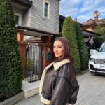 Fahriye Evcen Instagram - Işıl ışıl, umudu bol bir yıl olsun dileklerimle.. 🤎✨🥂#2024