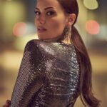 Fahriye Evcen Instagram - Yeni yıla hazır mıyızz? 🌟💫✨🗝️ #newyearvibes @koton