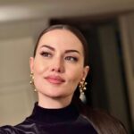 Fahriye Evcen Instagram - Dump at its finest ✌🏻🍄🐇