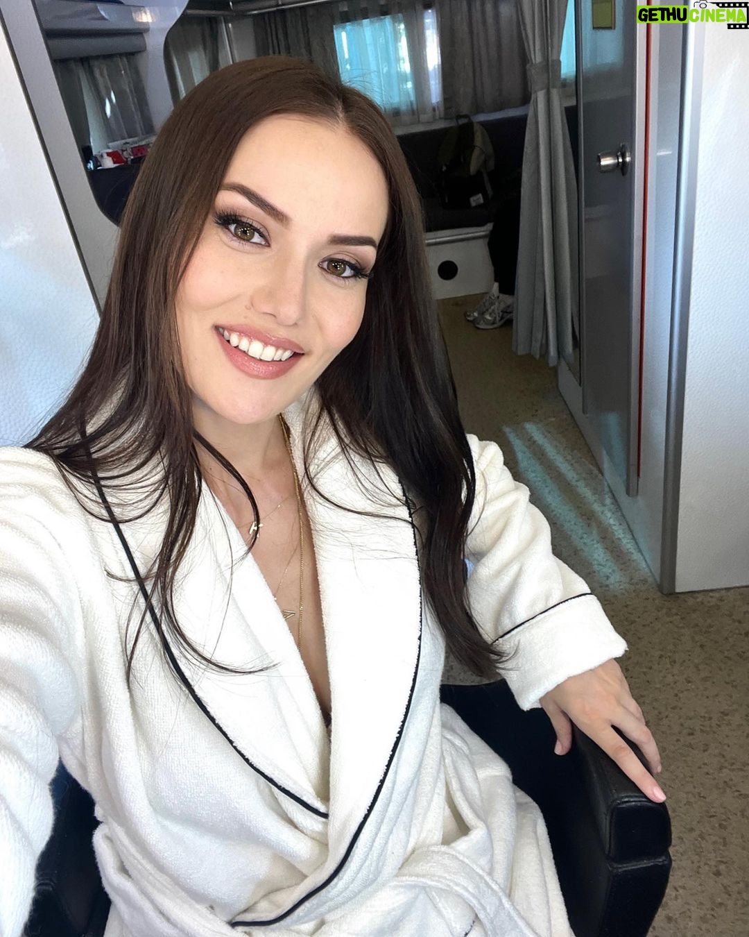 Fahriye Evcen Instagram - ✨ G' morning! 💋✨
