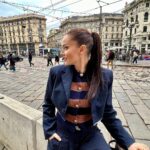 Fahriye Evcen Instagram - 🍕 Piazza Cordusio