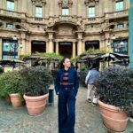 Fahriye Evcen Instagram - 🍕 Piazza Cordusio