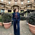 Fahriye Evcen Instagram - 🍕 Piazza Cordusio