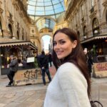 Fahriye Evcen Instagram - 🗿#milan