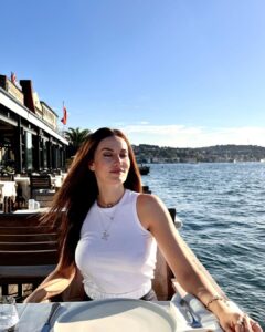 Fahriye Evcen Instagram - 🌊