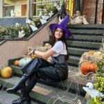 Fahriye Evcen Instagram - Bewitched! 🪄🎃