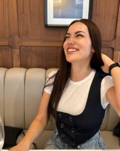 Fahriye Evcen Instagram - 🫶🏻