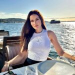 Fahriye Evcen Instagram - 🌊