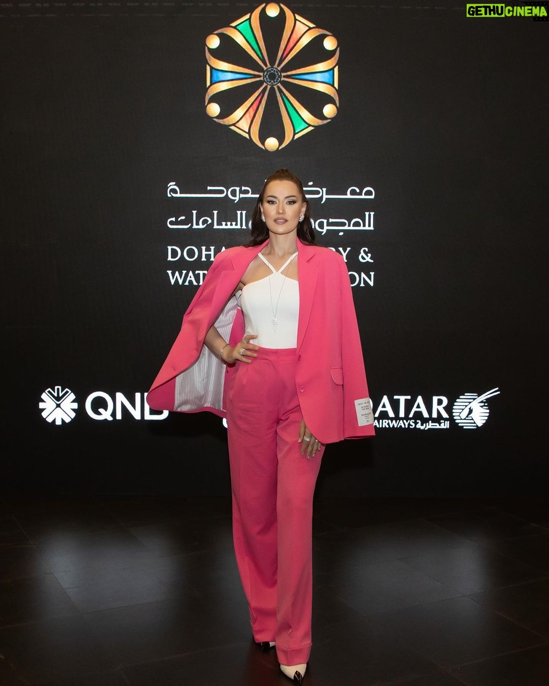 Fahriye Evcen Instagram - Delighted be part of the 18th edition of the Doha Jewellery and Watches Exhibition, with more than 500 exhibitors from 10 countries. Taking place until 14th May 2022 Location: Doha Exhibition & Convention Center Link: https://djwe.qa. #AD #işbirliği #DJWE2022 @visitqatar @qatarcalendar