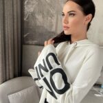 Fahriye Evcen Instagram - ⚪️⚫️