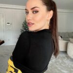 Fahriye Evcen Instagram - Late alert.. 🤓😚