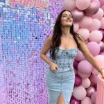 Fahriye Evcen Instagram - 🩷 Hey there! It's my birthdaaayy 🤩🥳