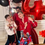 Fahriye Evcen Instagram - 4 yaşın kutlu olsun kalbim ♥️👑😌 @karanozcivit #13.04.2023