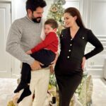 Fahriye Evcen Instagram - Sağlıklı ve neşeli bir yıl dileriz herkese.. 😊🎊🎄💫